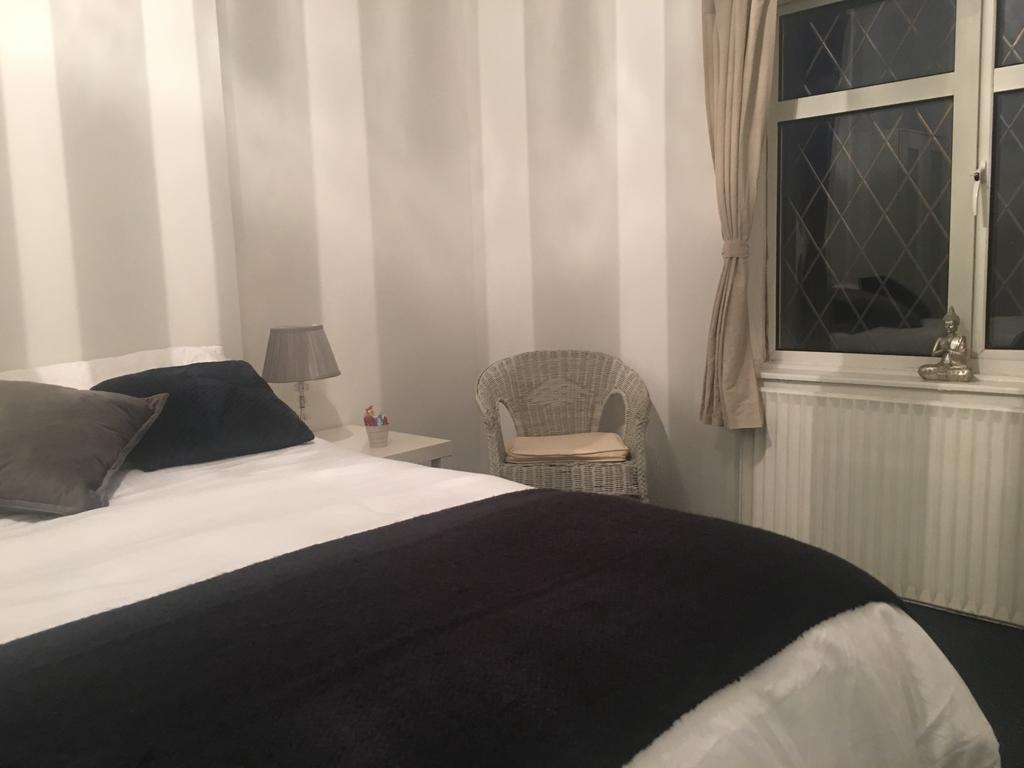 Lotus LodgeWestcliff-on-Sea エクステリア 写真